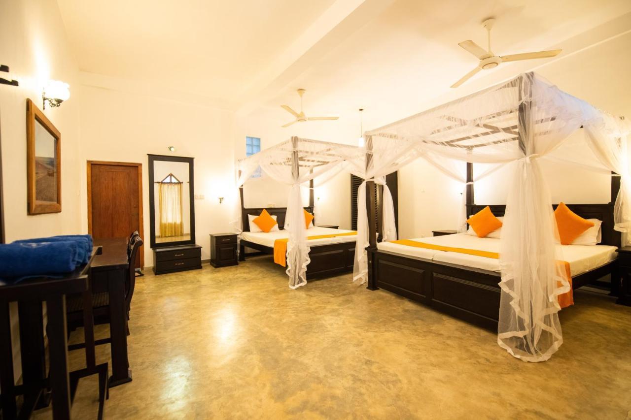 International Beach Hotel & Restaurant Hikkaduwa Εξωτερικό φωτογραφία