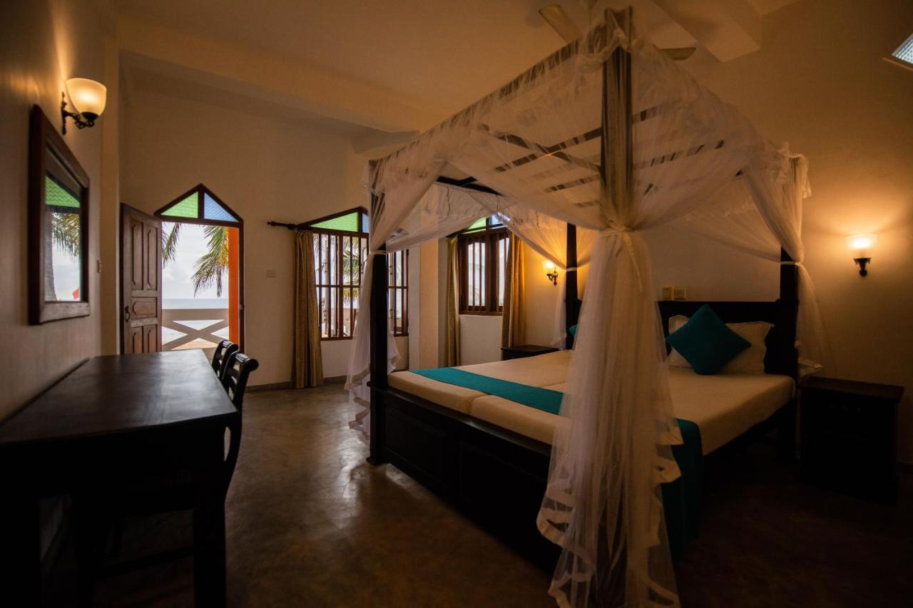 International Beach Hotel & Restaurant Hikkaduwa Εξωτερικό φωτογραφία